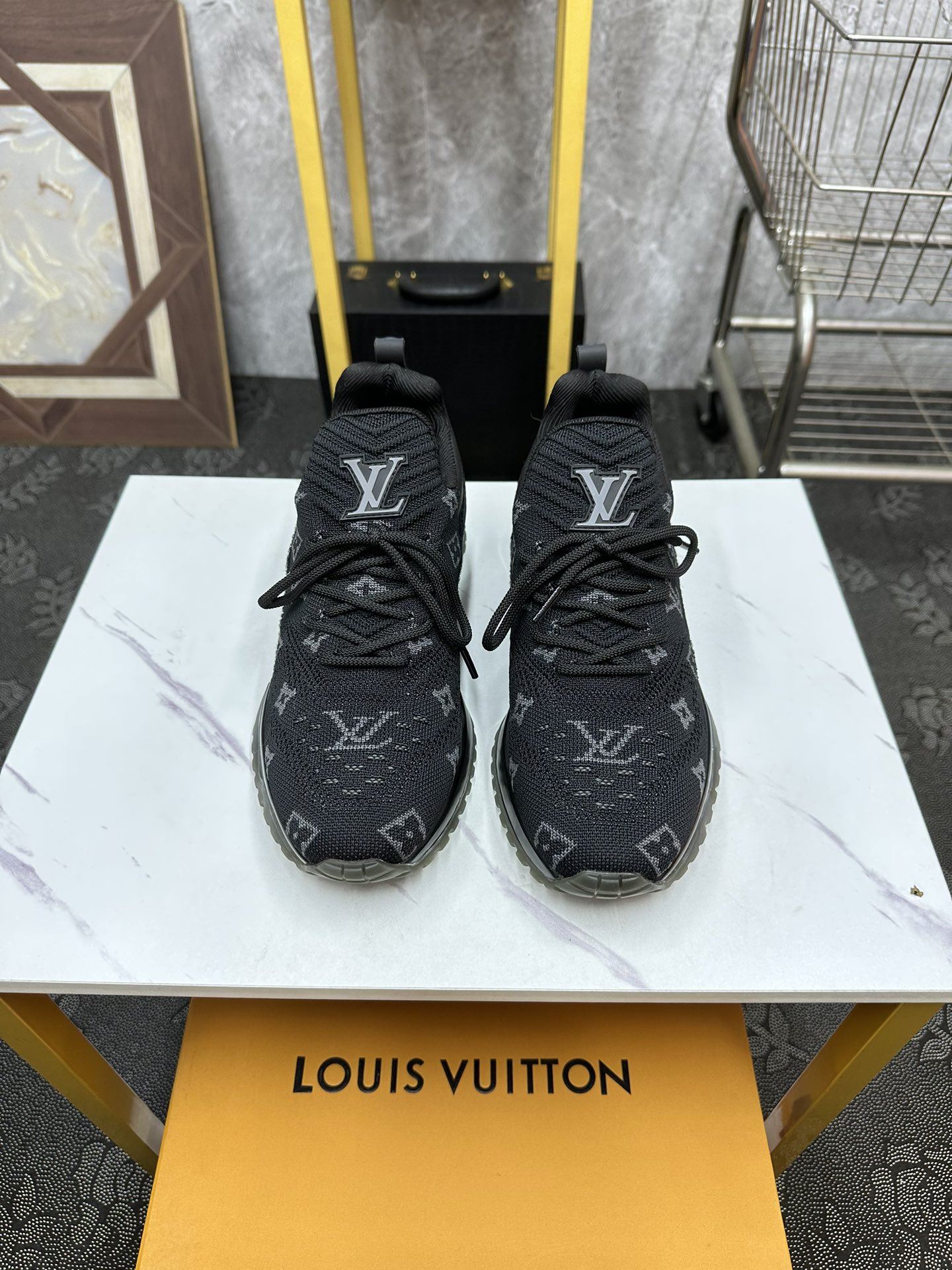 Louis Vuitton Low Shoes